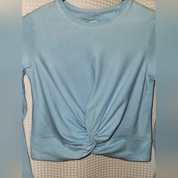 NWOT Old Navy Active Twist Front Top, Girls' Size 8 - Picture 2 of 6